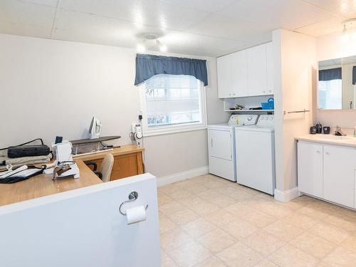 Salle de bains - 9 Route Lauzier, Kamouraska, QC - Indoor Photo Showing Laundry Room