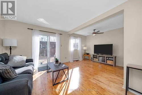 26 - 59 Maple Avenue, Halton Hills, ON - Indoor Photo Showing Living Room