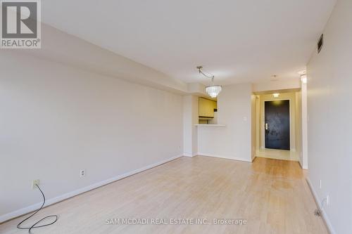 513 - 55 Kingsbridge Garden Circle, Mississauga, ON - Indoor Photo Showing Other Room