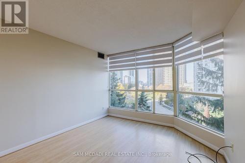 513 - 55 Kingsbridge Garden Circle, Mississauga, ON - Indoor Photo Showing Other Room