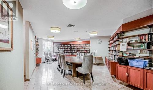 513 - 55 Kingsbridge Garden Circle, Mississauga, ON - Indoor Photo Showing Dining Room