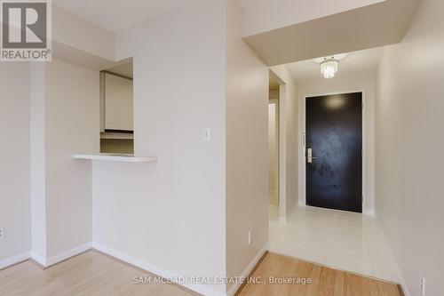 513 - 55 Kingsbridge Garden Circle, Mississauga, ON - Indoor Photo Showing Other Room