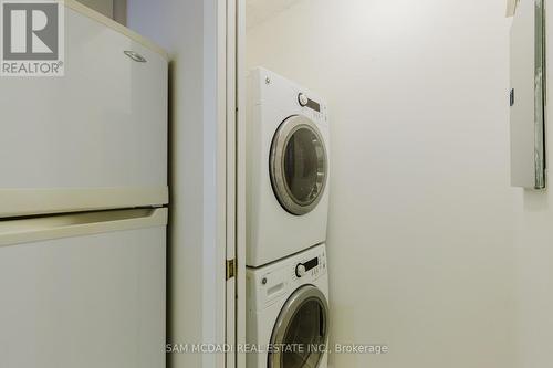 513 - 55 Kingsbridge Garden Circle, Mississauga, ON - Indoor Photo Showing Laundry Room