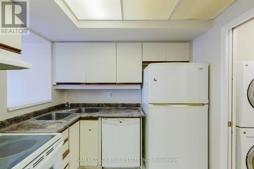 513 - 55 Kingsbridge Garden Circle, Mississauga, ON - Indoor Photo Showing Laundry Room