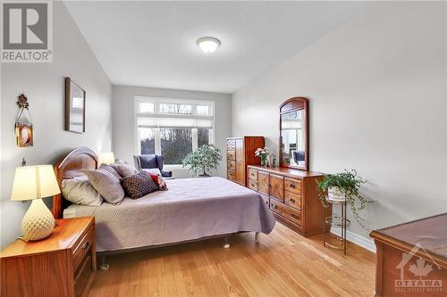 120 Passageway Private, Ottawa, ON - Indoor Photo Showing Bedroom