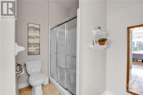 120 Passageway Private, Ottawa, ON - Indoor Photo Showing Bathroom