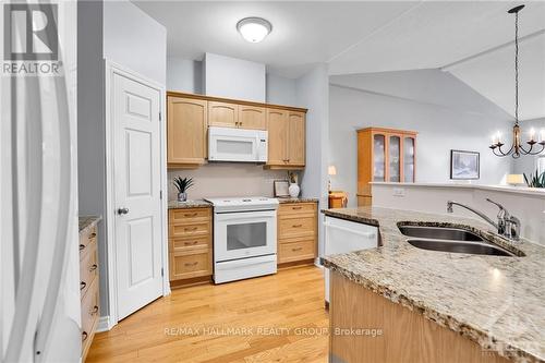 120 Passageway, Ottawa, ON - Indoor Photo Showing Kitchen With Double Sink