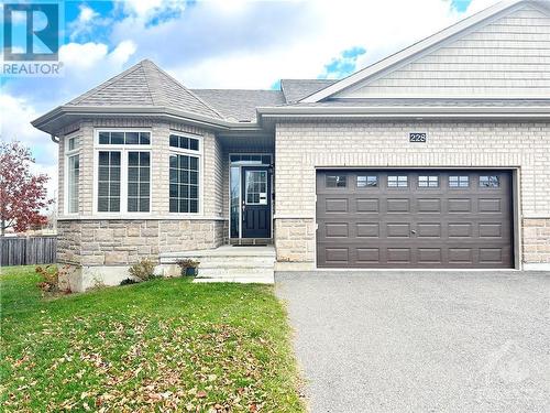 228 Pondview Crescent, Ottawa, ON - Outdoor