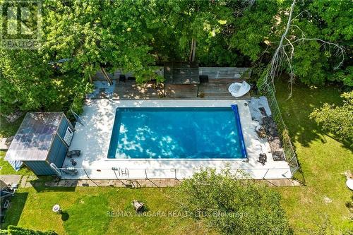 908 Netherby Road, Welland, ON - Outdoor With In Ground Pool