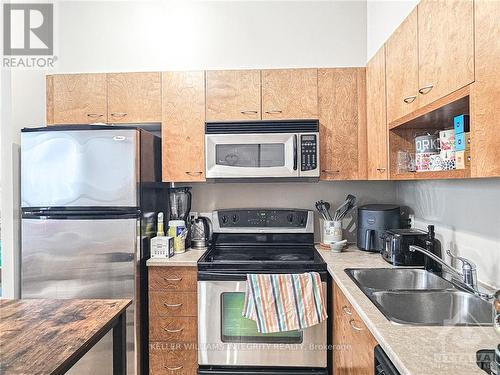 1809 - 179 George Street, Ottawa, ON - Indoor Photo Showing Kitchen With Double Sink