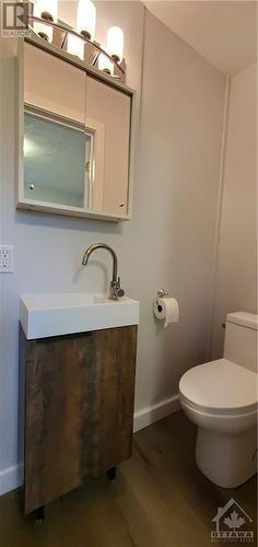 2300 Elmira Drive, Ottawa, ON - Indoor Photo Showing Bathroom