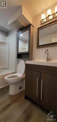 2300 Elmira Drive, Ottawa, ON - Indoor Photo Showing Bathroom