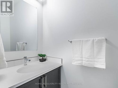 27 Autumn Avenue, Thorold, ON - Indoor Photo Showing Bathroom