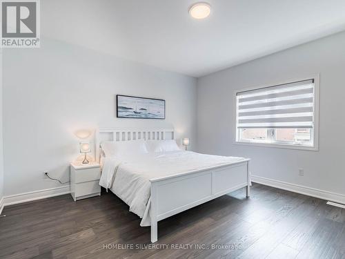 27 Autumn Avenue, Thorold, ON - Indoor Photo Showing Bedroom