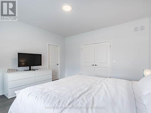 27 Autumn Avenue, Thorold, ON - Indoor Photo Showing Bedroom