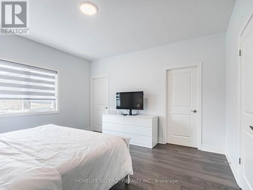 27 Autumn Avenue, Thorold, ON - Indoor Photo Showing Bedroom