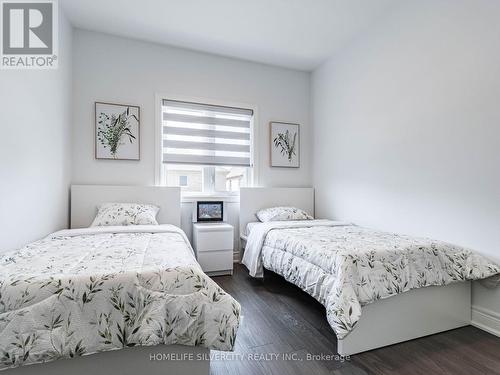 27 Autumn Avenue, Thorold, ON - Indoor Photo Showing Bedroom