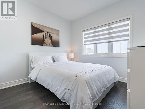 27 Autumn Avenue, Thorold, ON - Indoor Photo Showing Bedroom