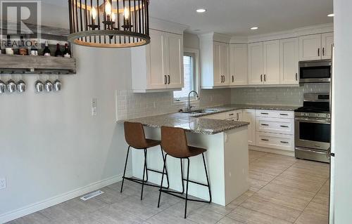 250 Meadowlark Lane, Sarnia, ON - Indoor Photo Showing Kitchen