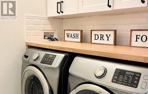 250 Meadowlark Lane, Sarnia, ON - Indoor Photo Showing Laundry Room