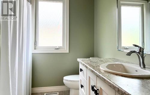 250 Meadowlark Lane, Sarnia, ON - Indoor Photo Showing Bathroom