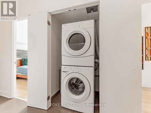 1810 - 1 Market Street, Toronto, ON - Indoor Photo Showing Laundry Room