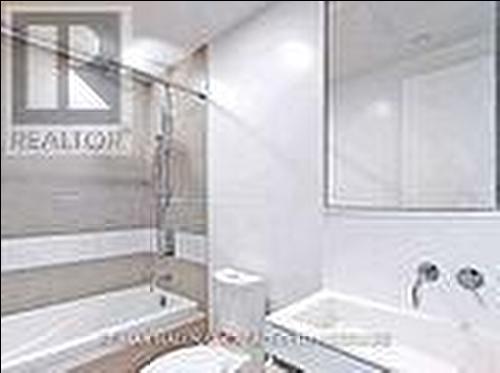 3114 - 197 Yonge Street, Toronto, ON - Indoor Photo Showing Bathroom