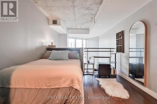 415 - 255 Richmond Street E, Toronto, ON - Indoor Photo Showing Bedroom