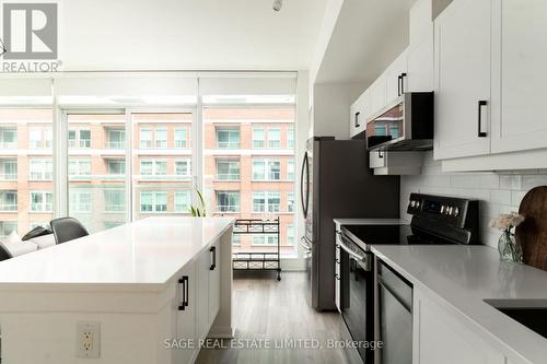 717 - 333 Adelaide Street E, Toronto, ON - Indoor Photo Showing Kitchen