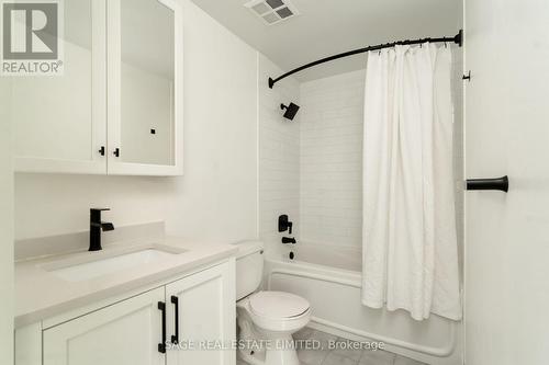 717 - 333 Adelaide Street E, Toronto, ON - Indoor Photo Showing Bathroom