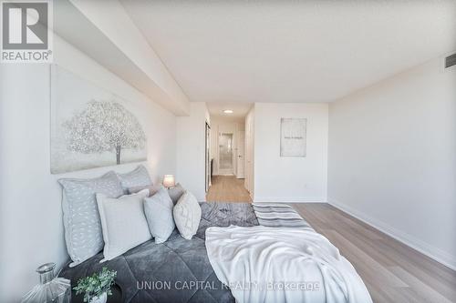 611 - 2350 Bridletowne Circle, Toronto, ON - Indoor Photo Showing Bedroom