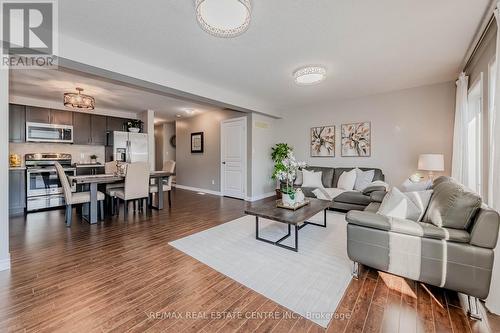 51 Wideman Boulevard, Guelph, ON - Indoor Photo Showing Living Room