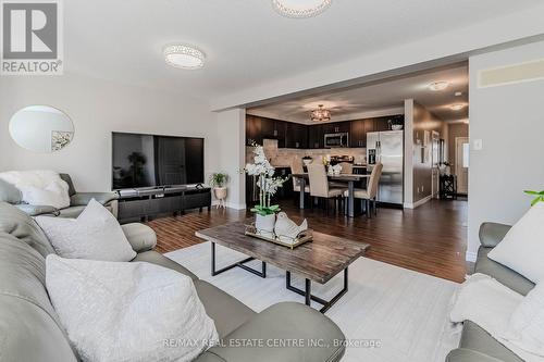 51 Wideman Boulevard, Guelph, ON - Indoor Photo Showing Living Room