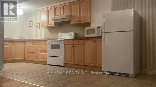 14 Melchior Crescent, Markham, ON - Indoor Photo Showing Kitchen