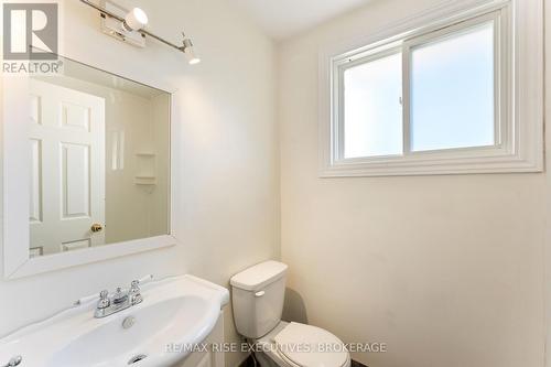 995 Amberdale Crescent, Kingston (South Of Taylor-Kidd Blvd), ON - Indoor Photo Showing Bathroom