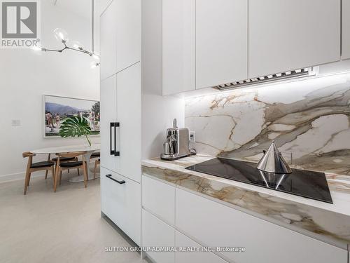 134 - 380 Macpherson Avenue, Toronto, ON - Indoor Photo Showing Kitchen