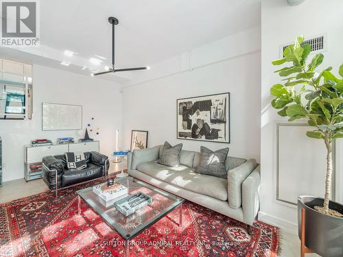 134 - 380 Macpherson Avenue, Toronto, ON - Indoor Photo Showing Living Room