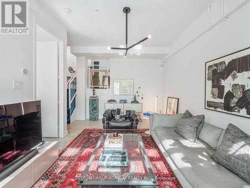 134 - 380 Macpherson Avenue, Toronto, ON - Indoor Photo Showing Living Room