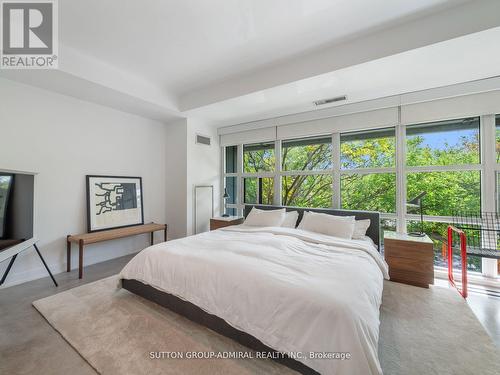 134 - 380 Macpherson Avenue, Toronto, ON - Indoor Photo Showing Bedroom