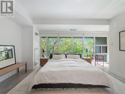 134 - 380 Macpherson Avenue, Toronto, ON - Indoor Photo Showing Bedroom