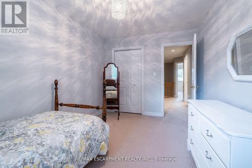 31 - 10 Cadham Boulevard, Hamilton, ON - Indoor Photo Showing Bedroom