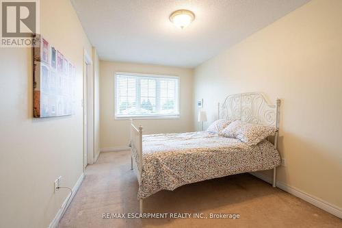 31 - 10 Cadham Boulevard, Hamilton, ON - Indoor Photo Showing Bedroom