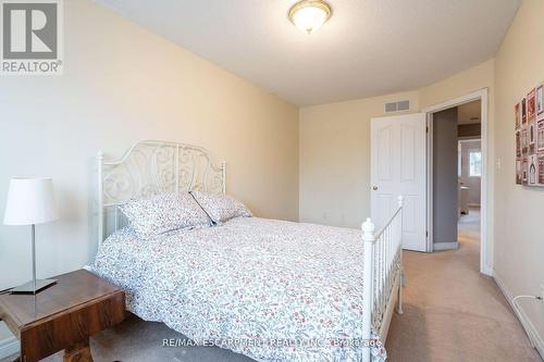 31 - 10 Cadham Boulevard, Hamilton, ON - Indoor Photo Showing Bedroom