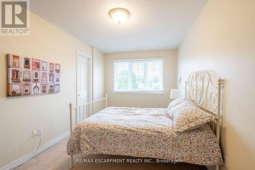 31 - 10 Cadham Boulevard, Hamilton, ON - Indoor Photo Showing Bedroom