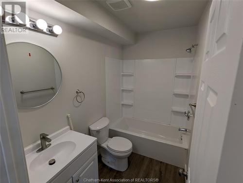 1 Mcnaughton Avenue, Wallaceburg, ON - Indoor Photo Showing Bathroom