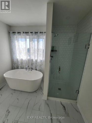 235 Flood Avenue, Clarington, ON - Indoor Photo Showing Bathroom