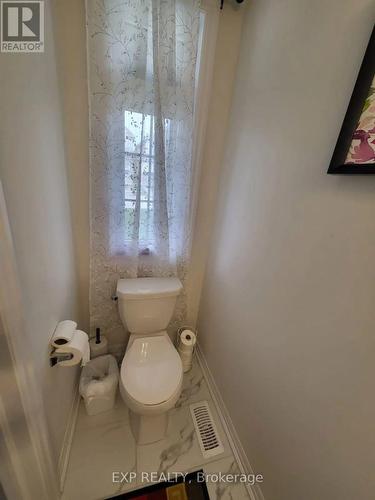 235 Flood Avenue, Clarington, ON - Indoor Photo Showing Bathroom