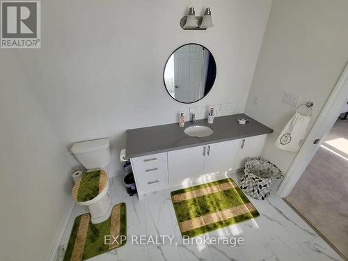 235 Flood Avenue, Clarington, ON - Indoor Photo Showing Bathroom