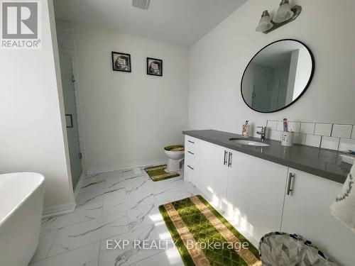 235 Flood Avenue, Clarington, ON - Indoor Photo Showing Bathroom