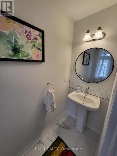 235 Flood Avenue, Clarington, ON - Indoor Photo Showing Bathroom